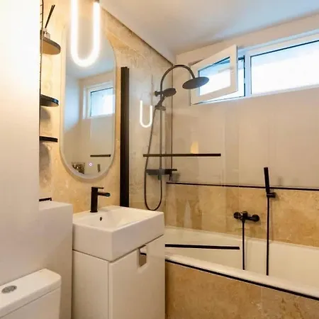 Apartment Floreasca Park Bucharest